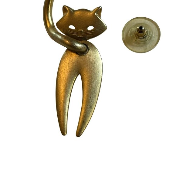 Vintage Cat-Shaped Gold-Tone Post Brooch Unique Design For Cat Lovers - Picture 1 of 5